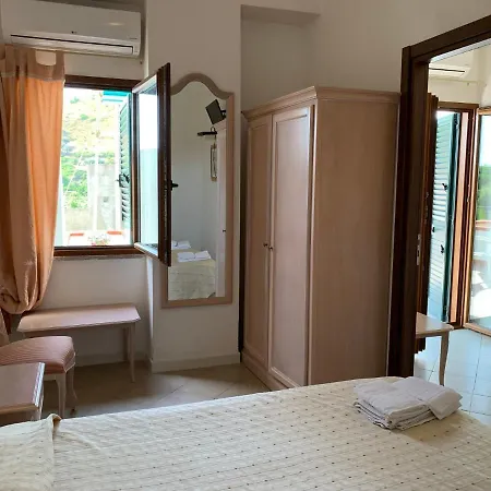 לינה וארוחת בוקר Luna E Stelle 4*