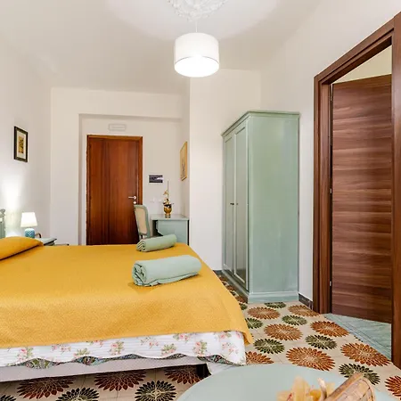 לינה וארוחת בוקר Luna E Stelle 4*